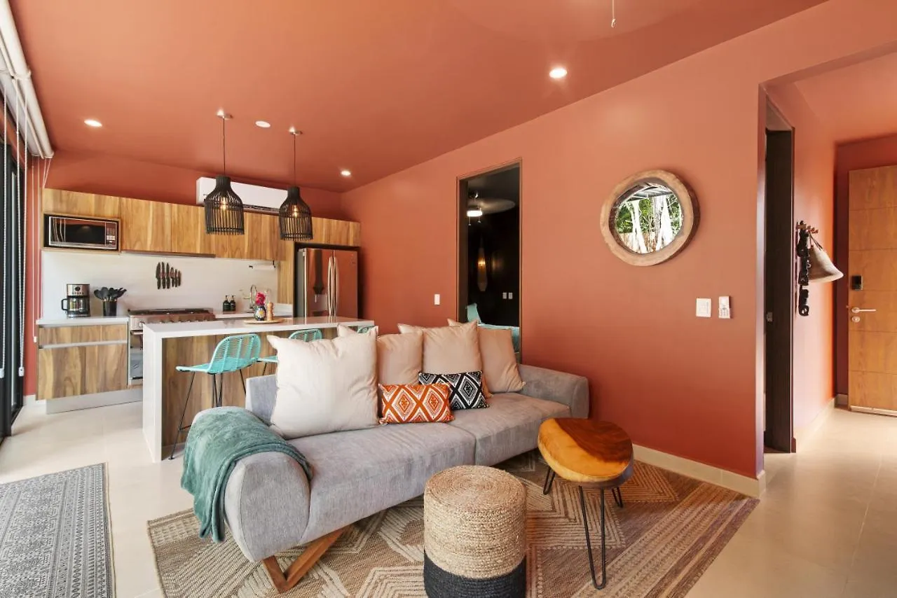 Shes Moody Tulum 3 Bed Penthouse With Yard Pools Rooftop Aircon 15 Minute Drive To The Beach Mexikó