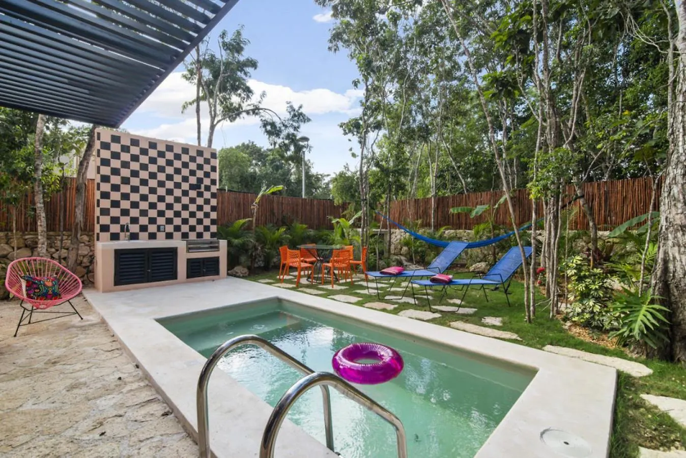 Holiday home Shes Moody Tulum 3 Bed Penthouse With Yard Pools Rooftop Aircon 15 Minute Drive To The Beach Mexico